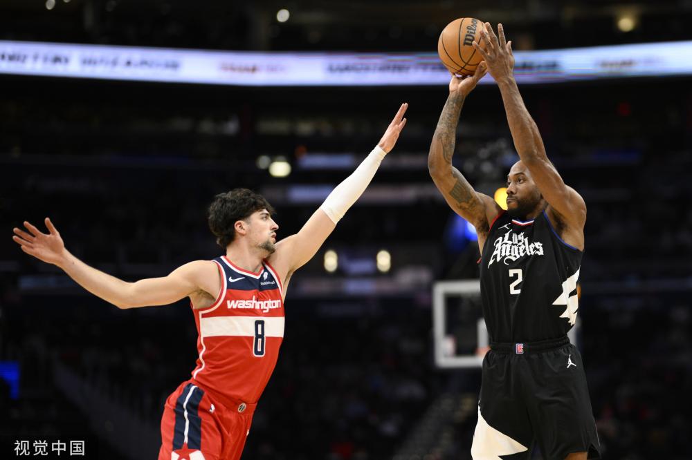 他以稳健的 他以稳健的