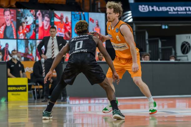 无论喜鹊们 无论喜鹊们